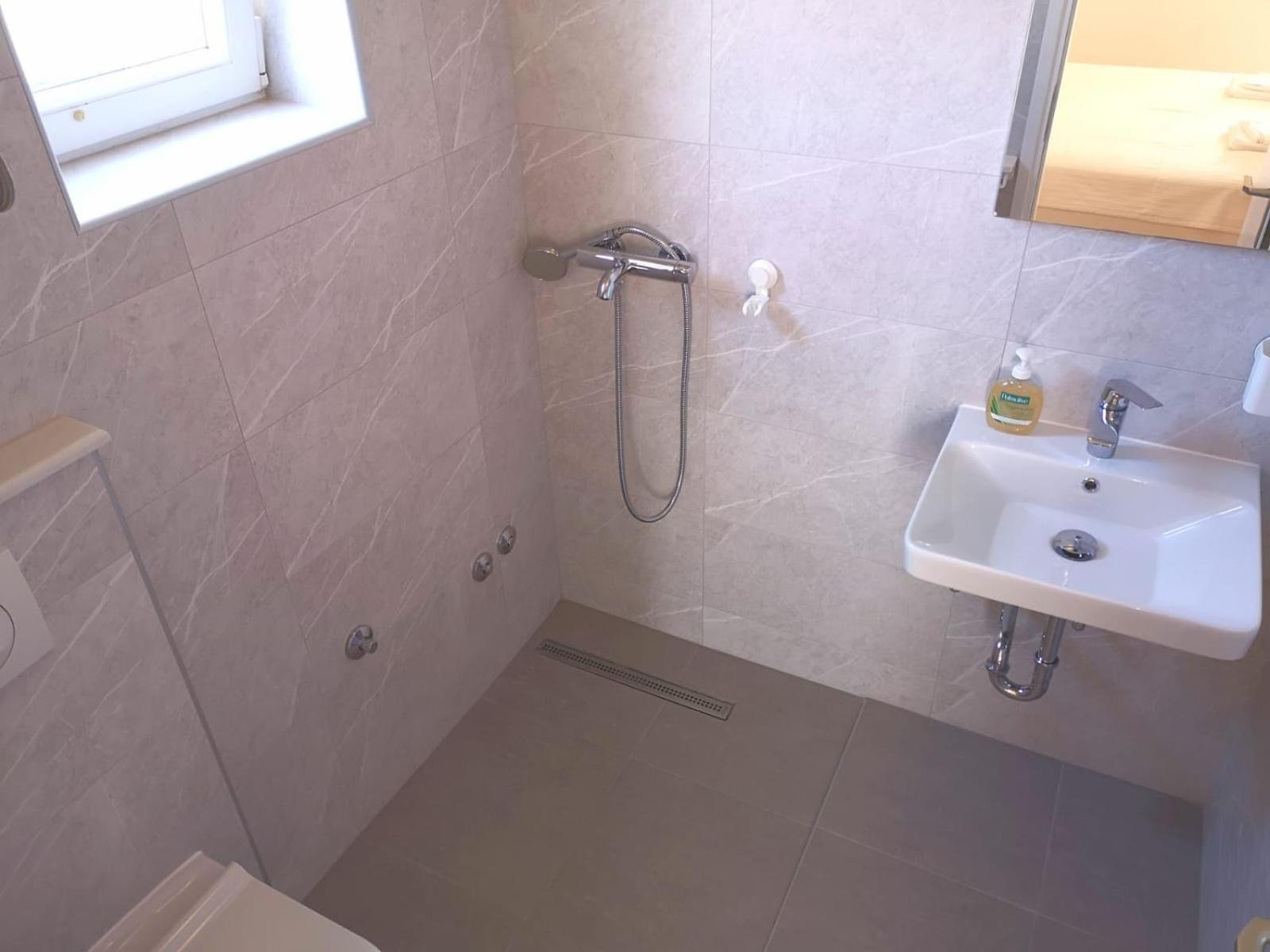 Apartments Angela מאקרסקה חדר תמונה